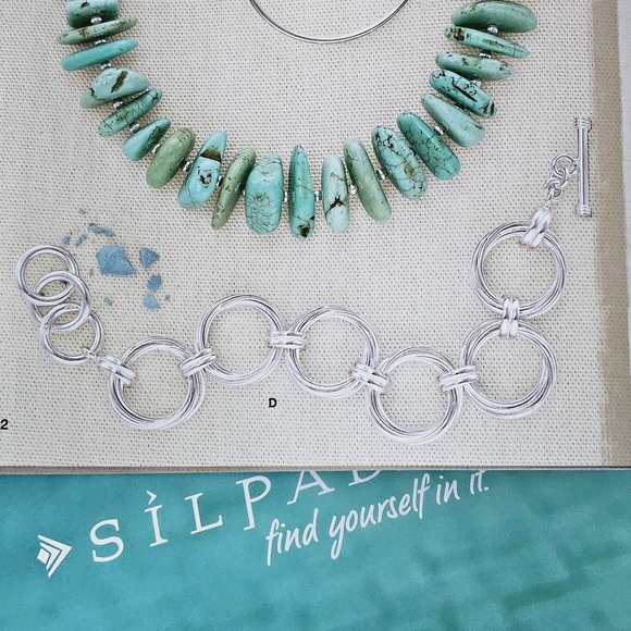 ⭐️FINAL SALE!⭐️ Silpada Sterling Silver Circle Link Toggle Bracelet B1235 - Picture 2 of 13